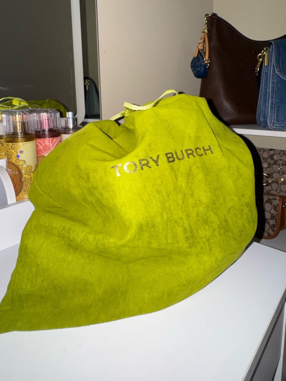 Tory Burch T Monogram Mesh Dot Bucket Bag
T Monogram Mesh Dot Bucket Bag - Picture 7 of 9